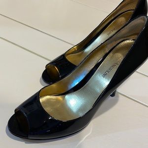 Enzo Angiolini pumps. Size 9.